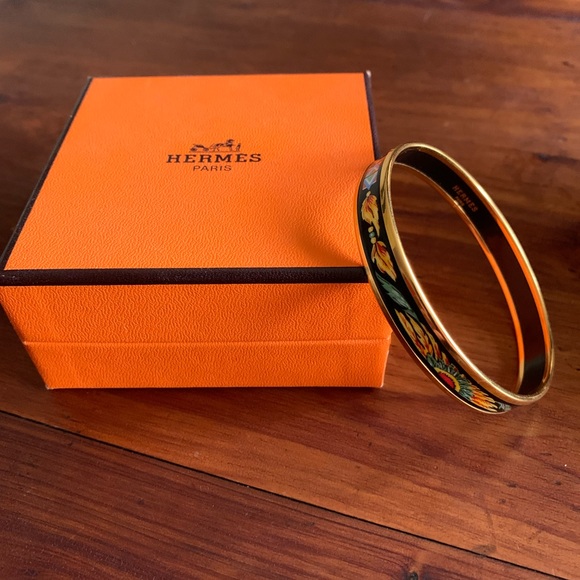 Hermès bangle bracelet. In original box never worn